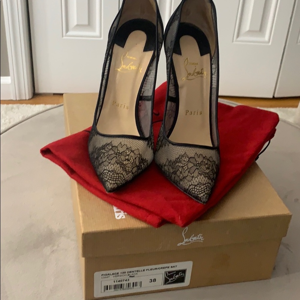 Pigalace 120 dentelle fleur/crepe sat